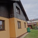 Opravená dřevěná okna po instalaci opláštění hliníkem (RAL - tmavě hnědá) - Dům Soběslav, Jižní Čechy