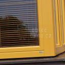 Oprava dřevěných oken hliníkovým opláštěním, detail (RAL, žlutá)