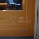 Detail zrenovovaného okna celohliníkovým opláštěním s dekorem dřeva, Window servis